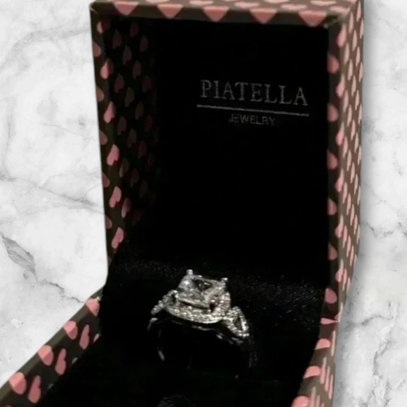 FREE 🆕 Piatella ring, 2 carat cushion cut, accents, 14k white gold plated - Picture 10 of 16